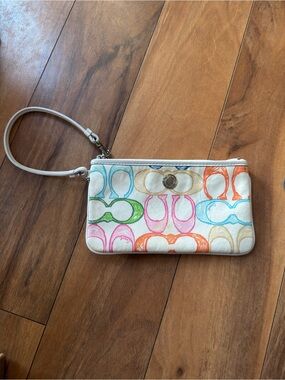 Coach Hampton Scribble Wristlet Y2K White Leather Multicolor Luxury Retro